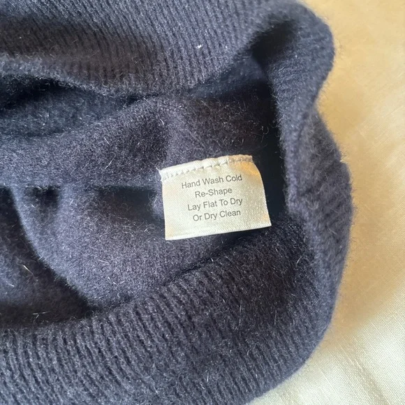 Jos. A. Bank Reserve 100% Cashmere V-Neck Sweater Navy XL